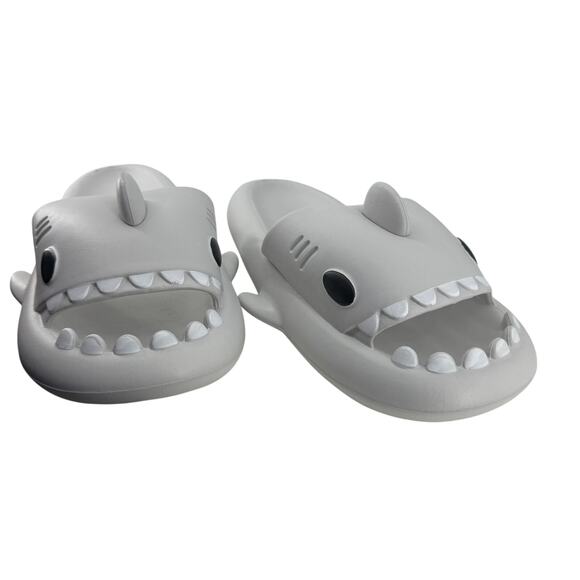Shark Slides Cloud Shark Slippers Summer Novelty Open Toe EUR 46-47 - Picture 2 of 9